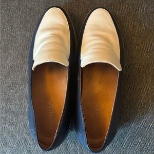 Vionic Kensley Loafers, navy and cream leather. Women’s size 8.5 W